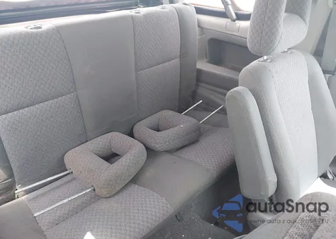 2003 Chevrolet Tracker из США, поврежденный, VIN 2CNBE18C136952611